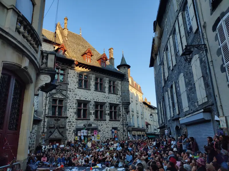 Théâtre de rue