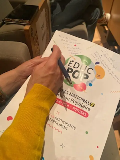 Choix budgétaires et Associations de Jeunesse et d' Education Populaire : Alerte Rouge